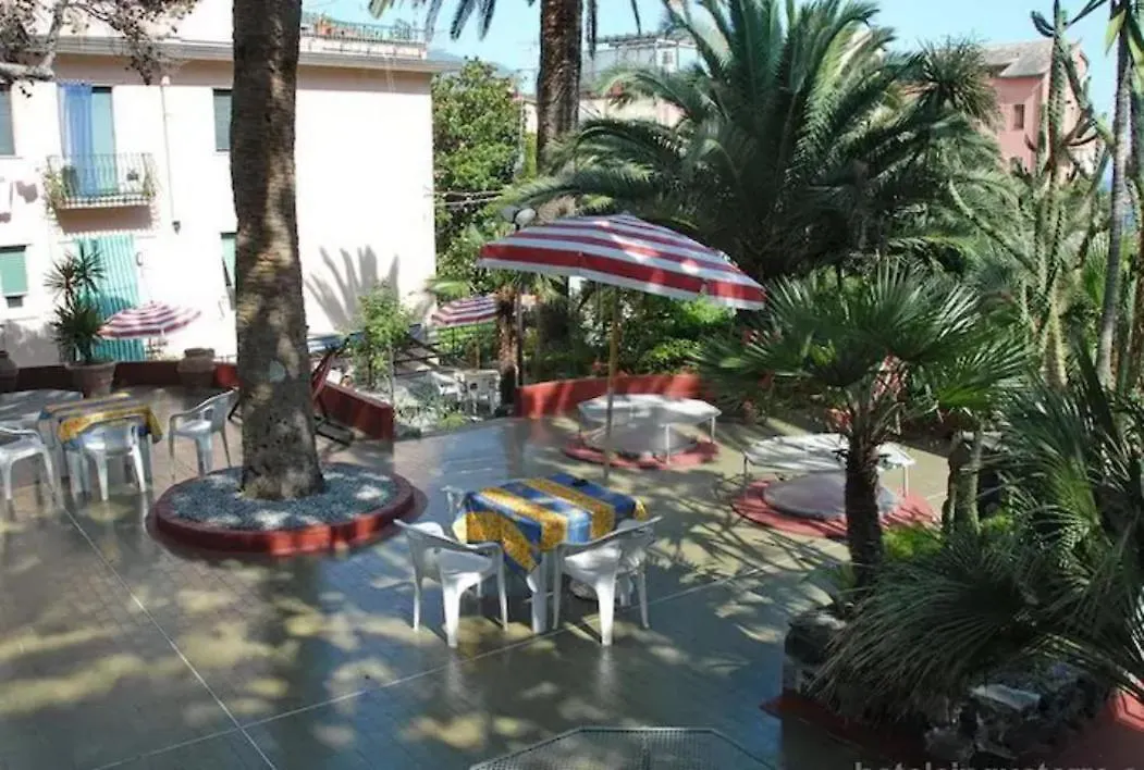 Fegina 3 Deluxe Bedrooms & Bathrooms Monterosso al Mare